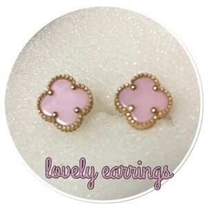 18k gold clover earrings